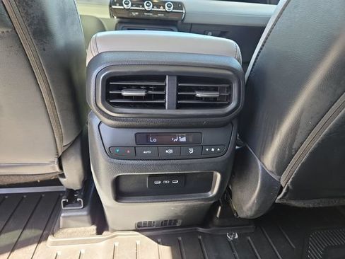 Used 2025 Honda Pilot EX-L image 34