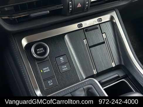 Used 2025 Lexus GX 550 w/ Accessory Package (2T) image 21