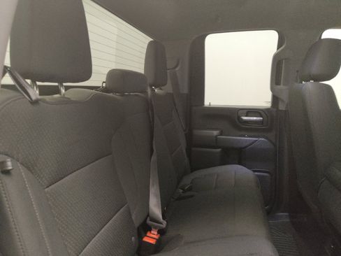Used 2022 Chevrolet Silverado 2500 Custom w/ Custom Convenience Package RWD image 19
