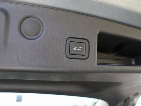 Used 2024 Chevrolet Equinox LT image 13