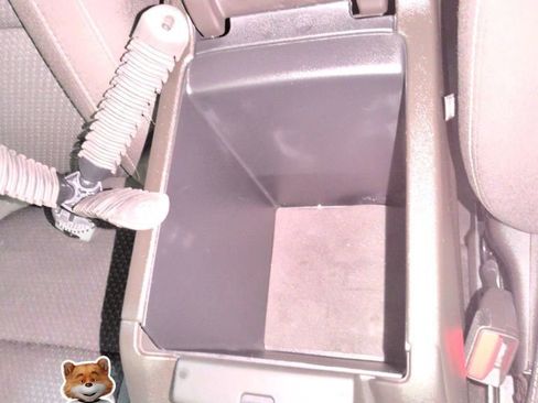 Used 2023 GMC Acadia SLE w/ Driver Convenience Package image 34