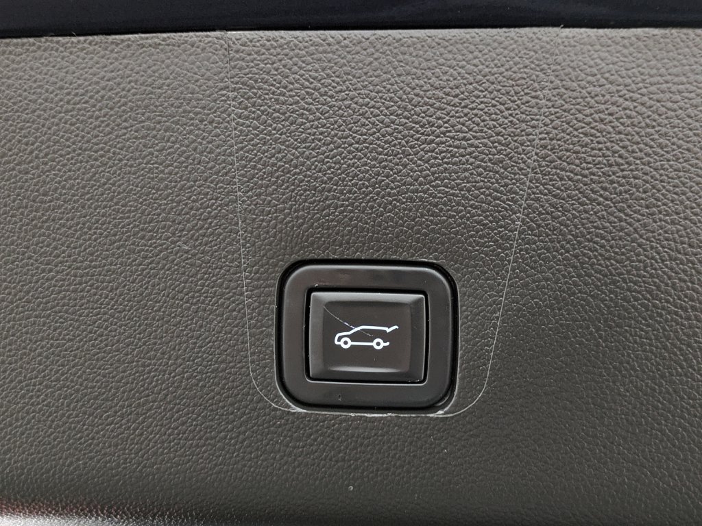 Used 2023 Chevrolet Traverse LT w/ LPO, Floor Liner Package AWD/4WD image 15