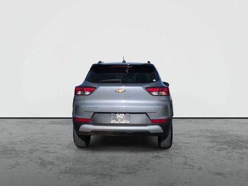 Used 2025 Chevrolet TrailBlazer LT FWD image 7