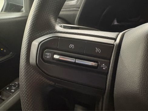 Used 2025 Chevrolet Colorado W/T AWD/4WD image 17