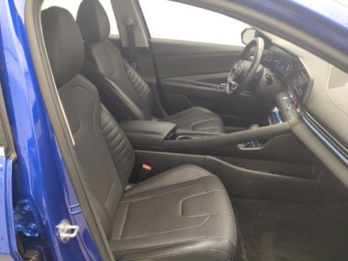Used 2023 Hyundai Elantra Limited image 21