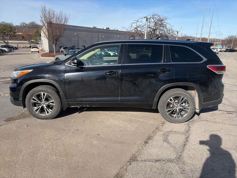 Used 2016 Toyota Highlander XLE image 9