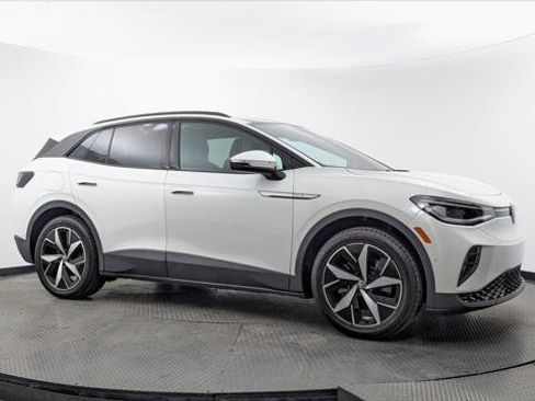 Used 2023 Volkswagen ID.4 S RWD image 9