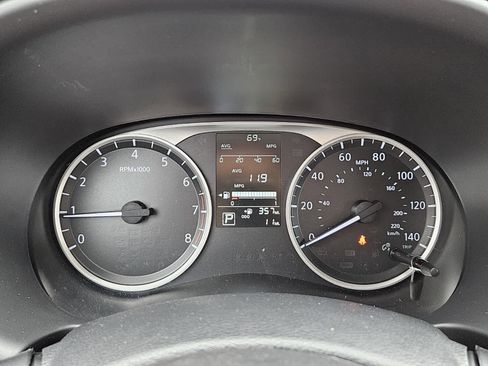 New 2025 Nissan Kicks Play S FWD image 14