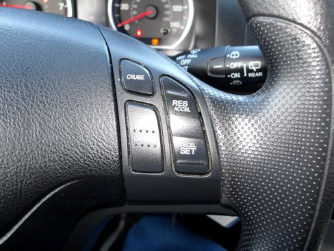 Used 2011 Honda CR-V LX image 15