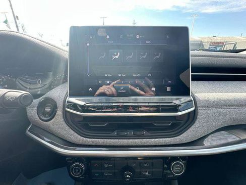 Certified 2023 Jeep Compass Latitude w/ Sun and Sound Group image 20