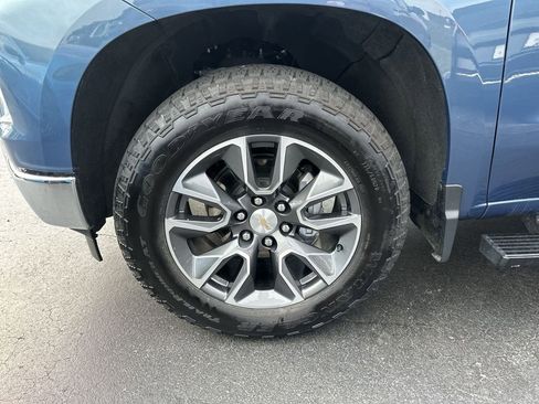 Used 2024 Chevrolet Silverado 1500 LT image 10