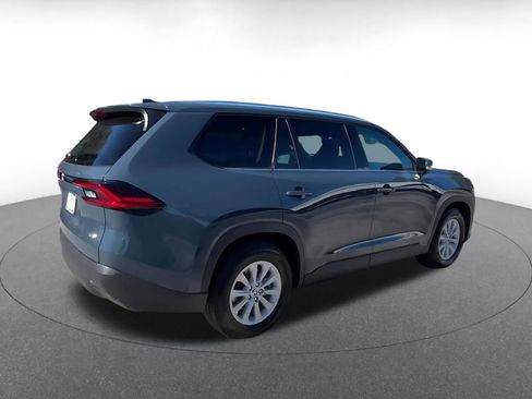 Used 2025 Toyota Grand Highlander XLE image 15