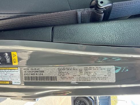 Used 2022 Jeep Wrangler Unlimited Rubicon w/ LED Lighting Group AWD/4WD image 35