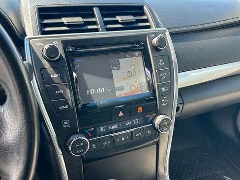 Used 2017 Toyota Camry XSE FWD image 18
