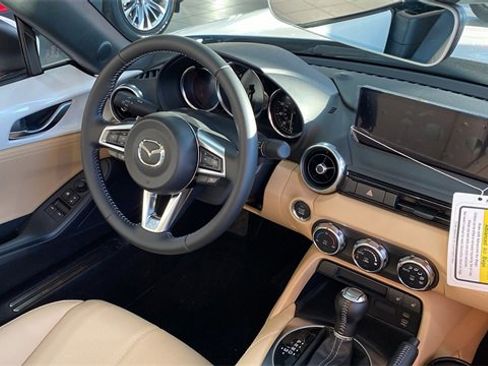 New 2025 MAZDA MX-5 Miata Grand Touring w/ Appearance Package image 8
