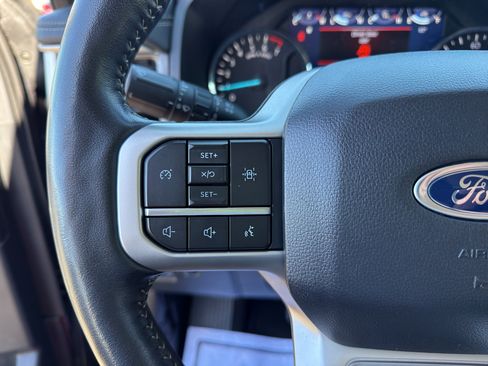 Used 2024 Ford Expedition XLT image 22