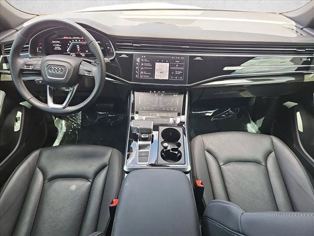 Used 2025 Audi Q8 Premium Plus AWD/4WD image 22