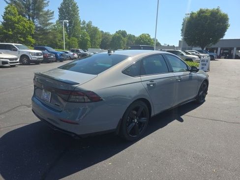 Used 2025 Honda Accord Sport image 8