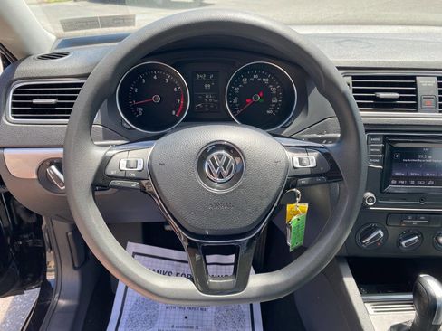 Used 2018 Volkswagen Jetta S FWD image 13