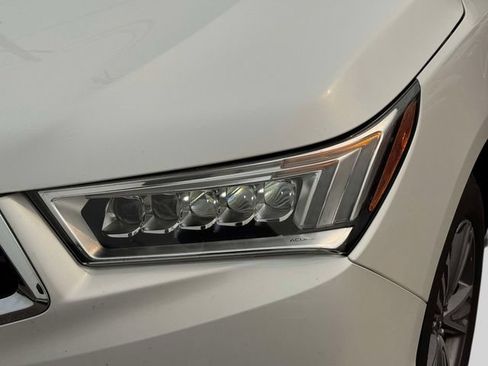 Used 2020 Acura MDX SH-AWD image 11