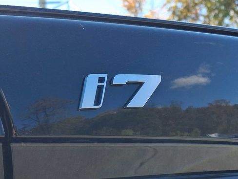 Used 2024 BMW i7 eDrive50 w/ M Sport Package image 30