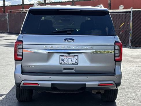 Used 2022 Ford Expedition Limited image 5
