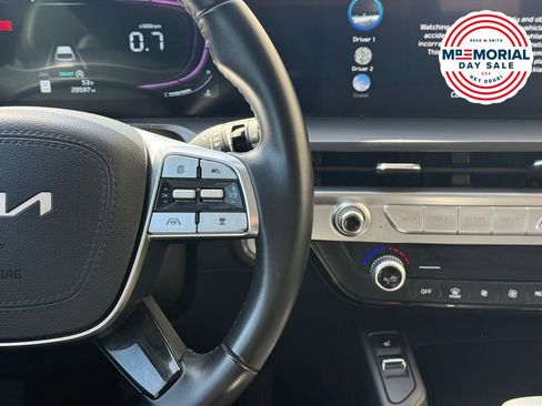 Used 2025 Kia Telluride S AWD/4WD image 11