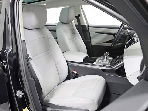 Used 2021 Land Rover Range Rover Evoque SE image 30