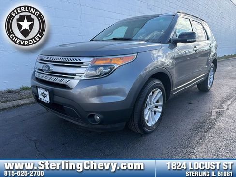 Used 2014 Ford Explorer XLT w/ Equipment Group 202A AWD/4WD image 7