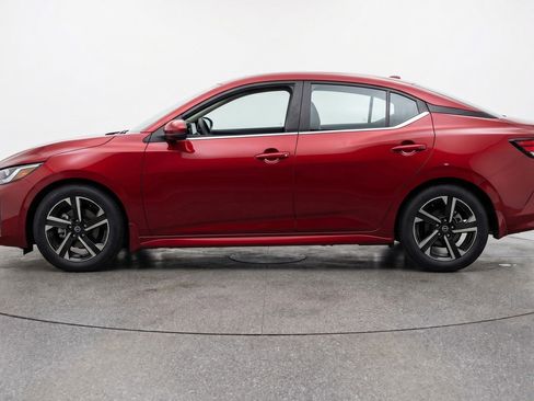 Used 2025 Nissan Sentra SV image 5
