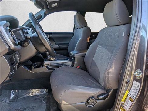 Used 2016 Toyota Tacoma TRD Sport w/ Towing Package image 16