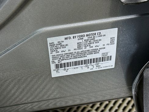 Used 2024 Ford Edge SEL image 12