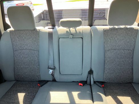 Used 2017 RAM 1500 Classic SLT w/ Luxury Group AWD/4WD image 20