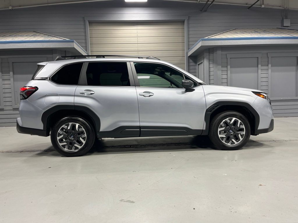 Used 2026 Subaru Forester Premium AWD/4WD image 9
