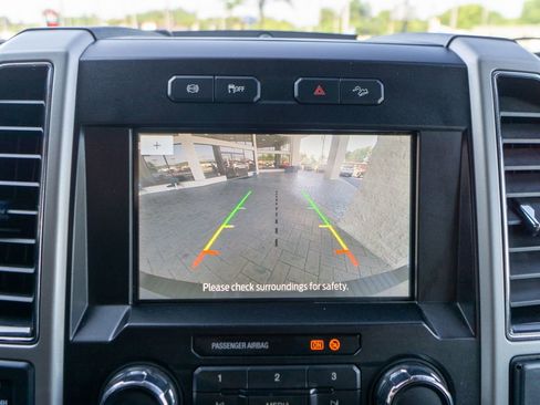 Used 2021 Ford F250 Lariat w/ Chrome Package image 27