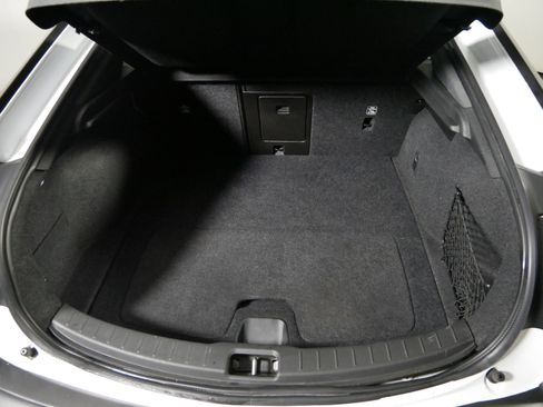 Used 2021 Polestar Polestar 2 w/ Performance Package image 18