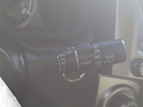 Used 2022 Toyota 4Runner Limited image 33