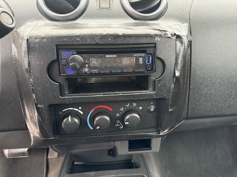 Used 2006 Mitsubishi Raider LS RWD image 9