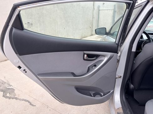 Used 2013 Hyundai Elantra GLS w/ Preferred Pkg image 21