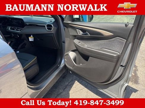 New 2025 Chevrolet TrailBlazer ACTIV w/ Convenience Package FWD image 44
