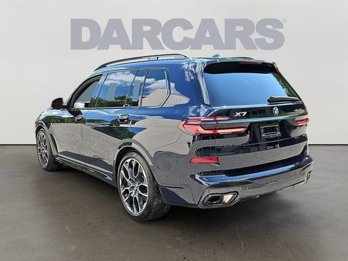 Used 2024 BMW X7 xDrive40i w/ M Sport Package AWD/4WD image 4