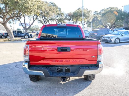 Used 2021 Toyota Tacoma TRD Off-Road image 8