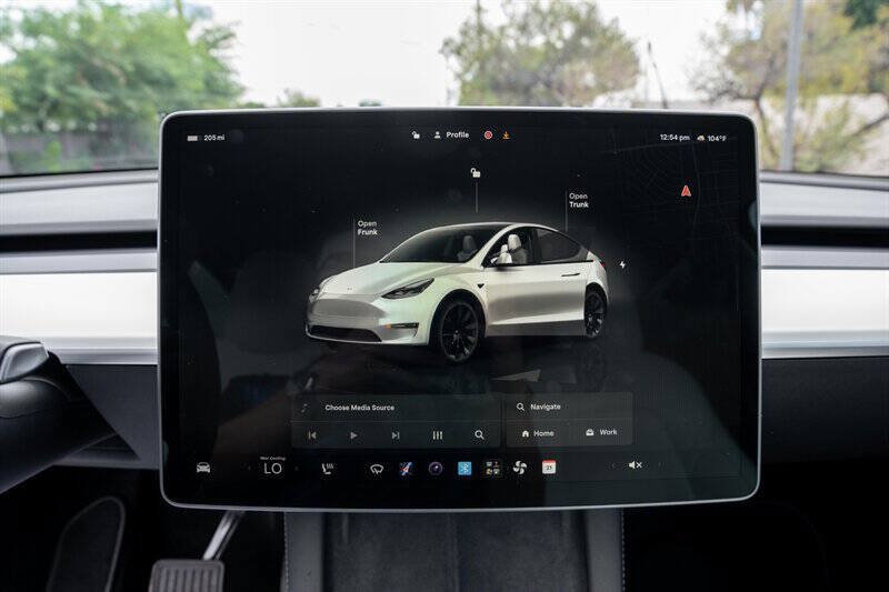 Used 2022 Tesla Model Y Long Range AWD/4WD image 12