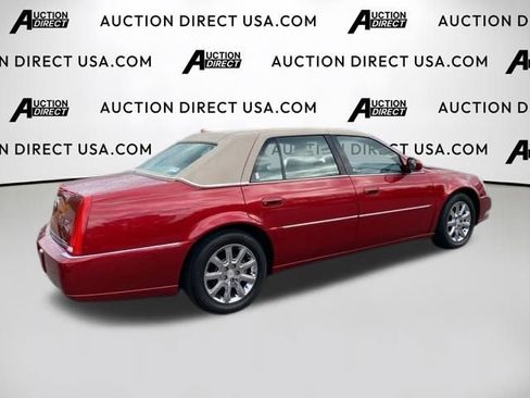 Used 2011 Cadillac DTS Luxury image 3