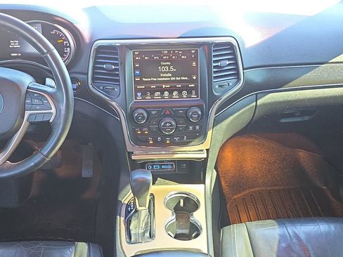 Used 2017 Jeep Grand Cherokee Limited w/ Trailer Tow Group IV image 16