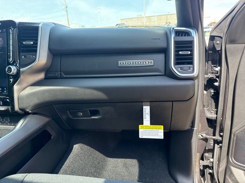 New 2026 RAM 1500 4x4 Crew Cab image 14