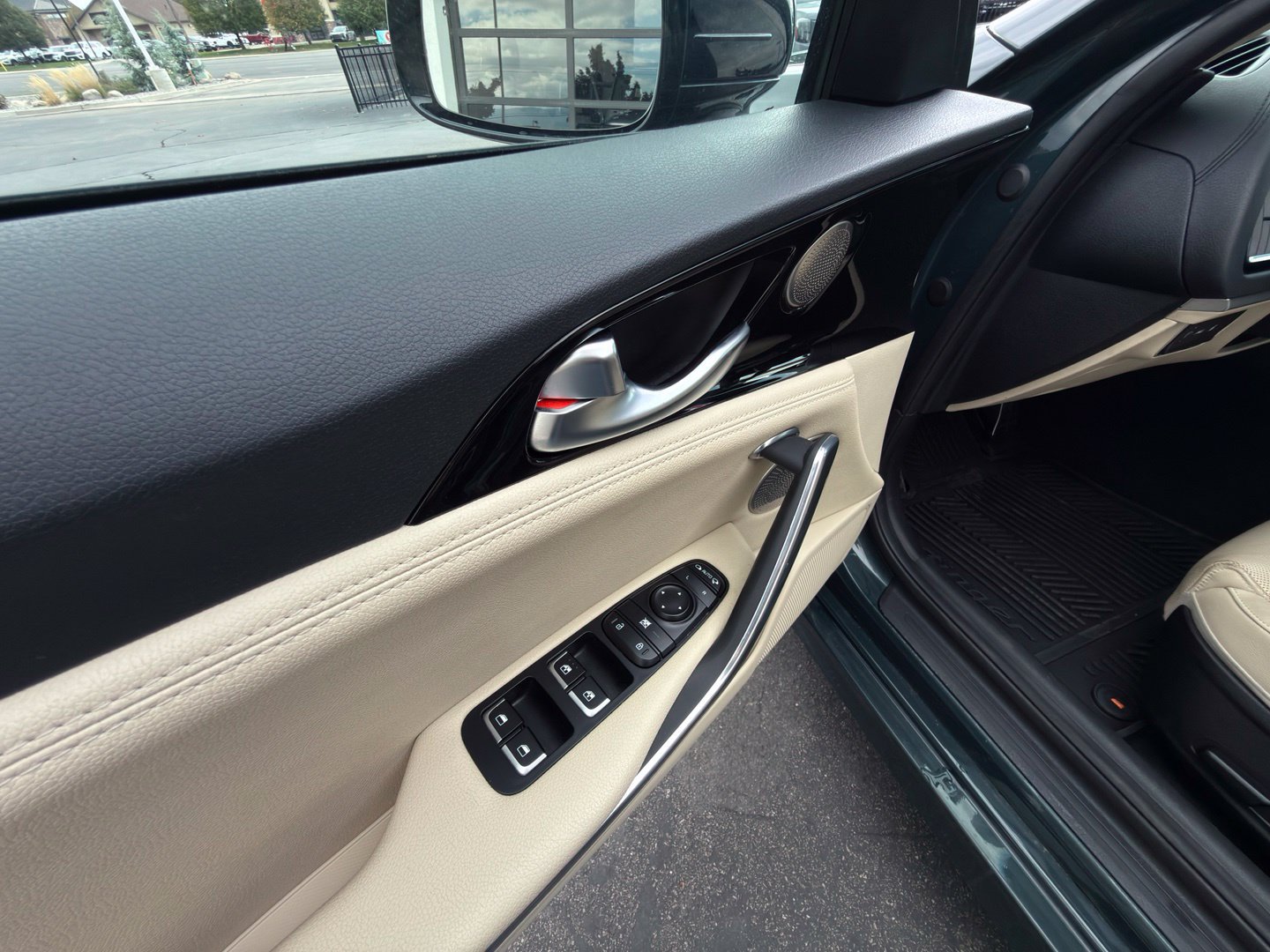 Used 2023 Kia Stinger GT-Line w/ Sun & Sound Package AWD/4WD image 19