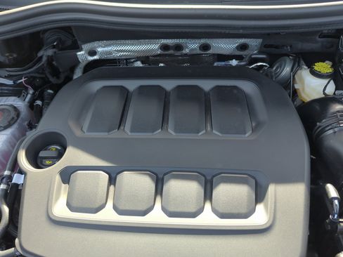 New 2026 Volkswagen Tiguan SE R-Line image 21