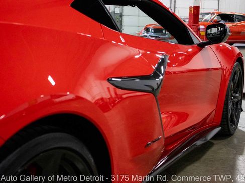 Used 2023 Chevrolet Corvette Z06 w/ Z07 Performance Package RWD image 24