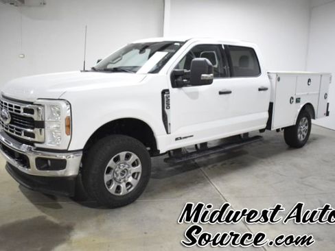 Used 2024 Ford F250 XLT image 1